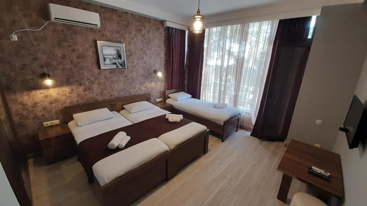 Balu Hotel Kobuleti Exterior foto