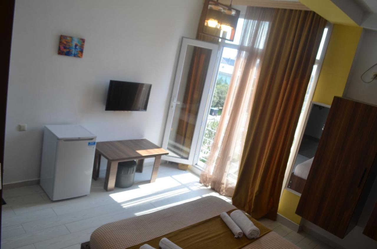 Balu Hotel Kobuleti Exterior foto