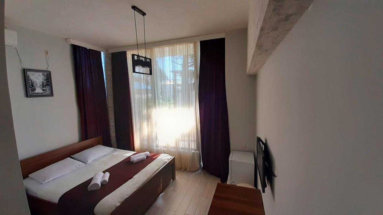 Balu Hotel Kobuleti Exterior foto
